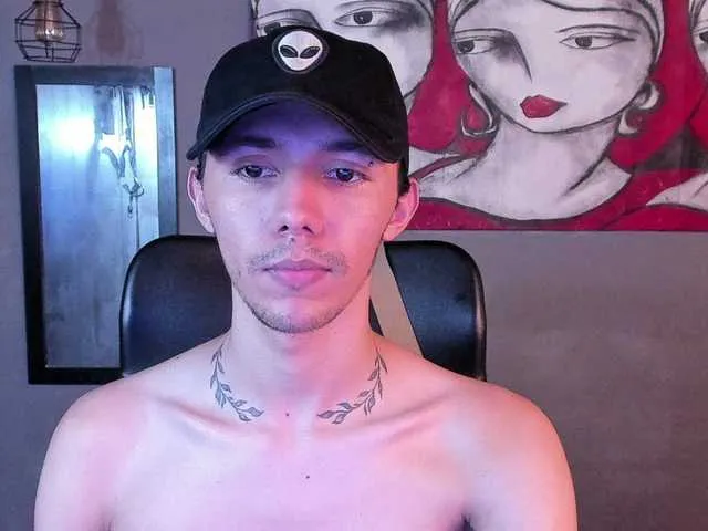 Live sex webcam photo for tommy-gregg #277005236