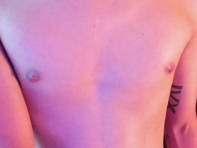 Live sex webcam photo for tommy-gregg #277047714