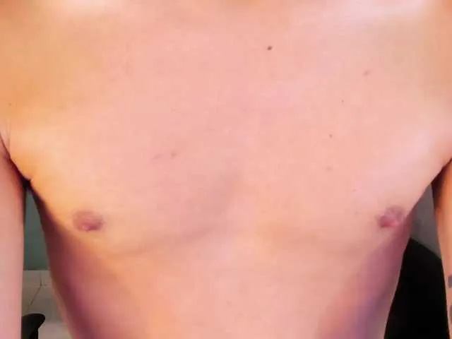 Live sex webcam photo for tommy-gregg #290403668