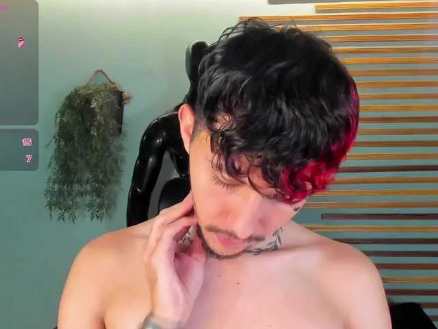 Live sex webcam photo for tommy-gregg #290622731