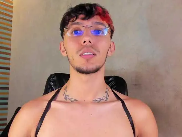Live sex webcam photo for tommy-gregg #290821836