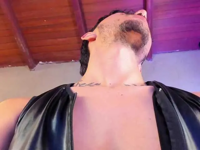 Live sex webcam photo for tommy-gregg #290993975