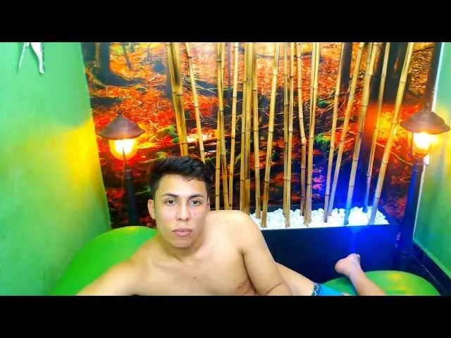 Live sex webcam photo for tommyXpamela4 #274605380
