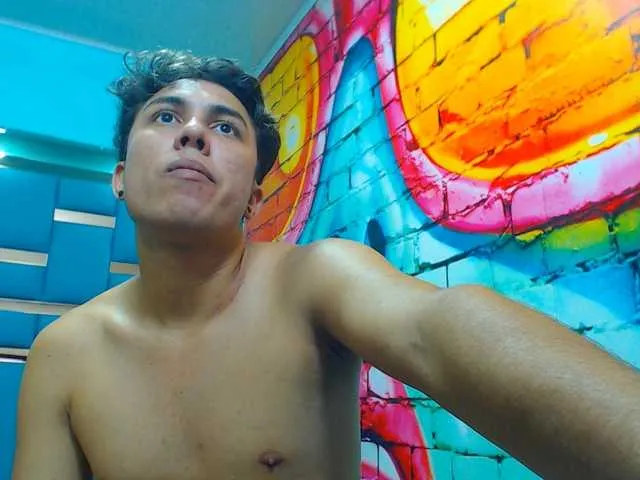 Live sex webcam photo for tommyXpamela4 #276677496