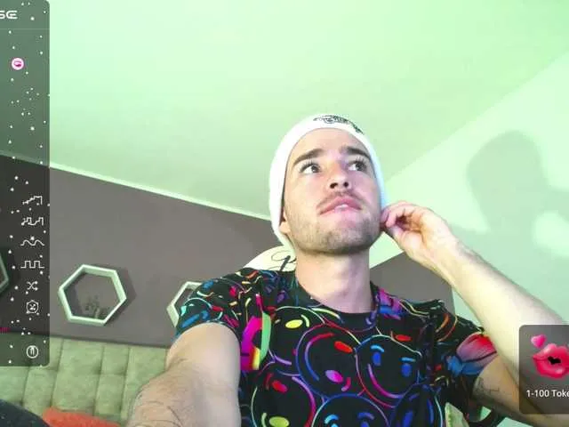 Live sex webcam photo for tommycarls #276110224