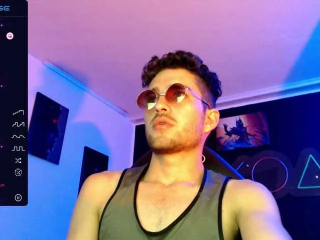 Live sex webcam photo for tommycarls #276127826