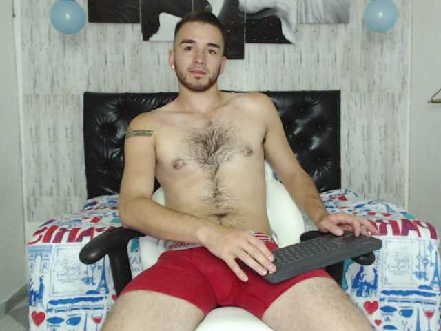 Live sex webcam photo for tommycash4 #277822634