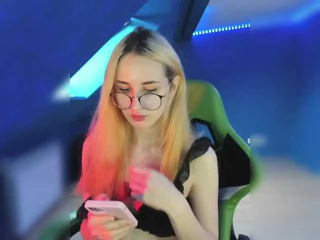 Live sex webcam photo for tora420 #273933246