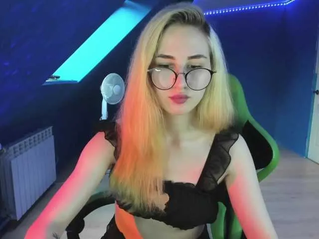 Live sex webcam photo for tora420 #274005333