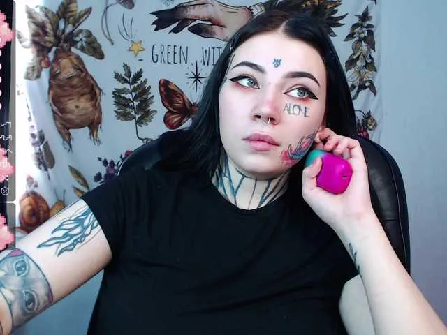 Live sex webcam photo for tradishka #276138269