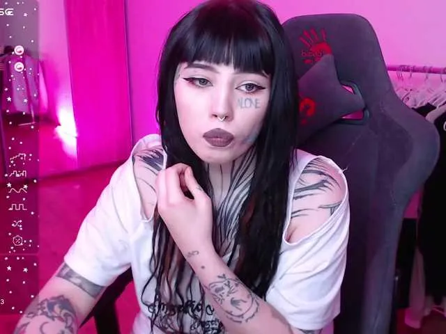 Live sex webcam photo for tradishka #277217113