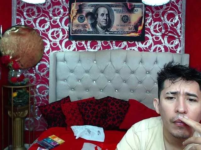 Live sex webcam photo for transgato #292331684