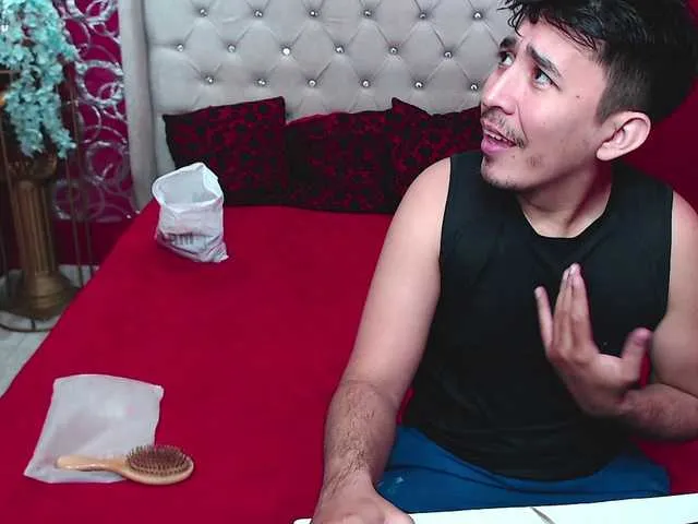 Live sex webcam photo for transgato #292391293