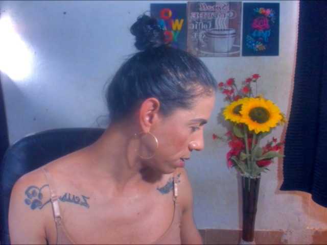 Live sex webcam photo for treyxiihot87 #291440478