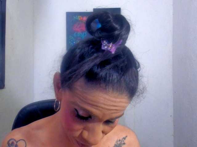 Live sex webcam photo for treyxiihot87 #292028206