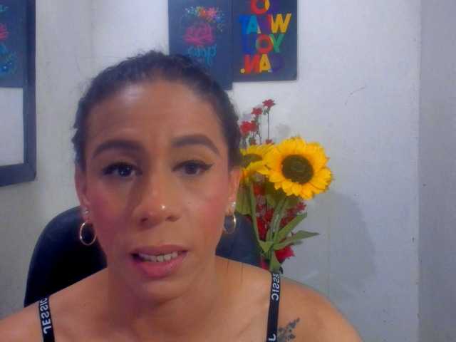 Live sex webcam photo for treyxiihot87 #292236455