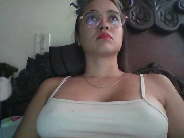 Live sex webcam photo for trianabell #292163437