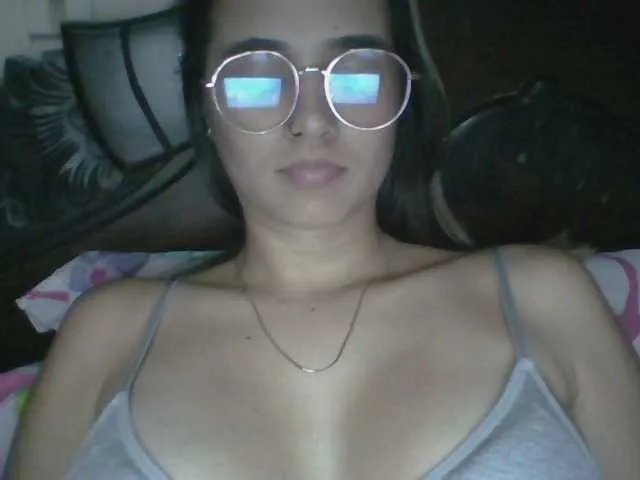Live sex webcam photo for trianabell #292365073