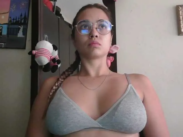 Live sex webcam photo for trianabell #293717491