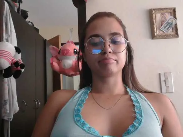 Live sex webcam photo for trianabell #293767190