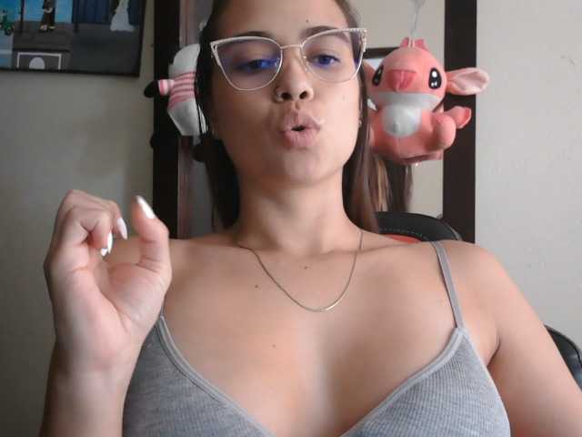 Live sex webcam photo for trianabell #293791296
