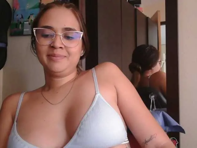 Live sex webcam photo for trianabell #293847053