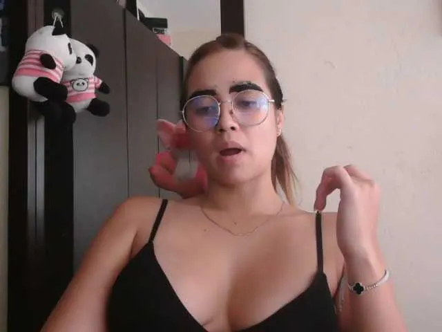 Live sex webcam photo for trianabell #293862914