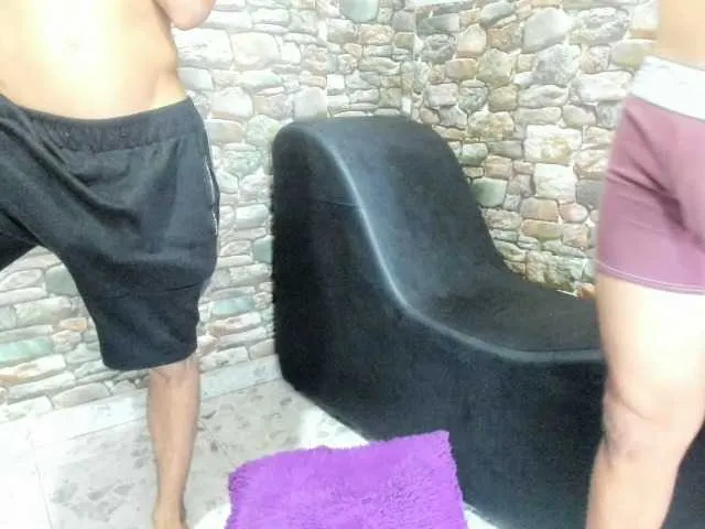 Live sex webcam photo for tricolmini2 #277411783