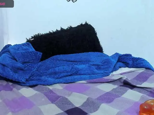 Live sex webcam photo for trixy26 #277524611