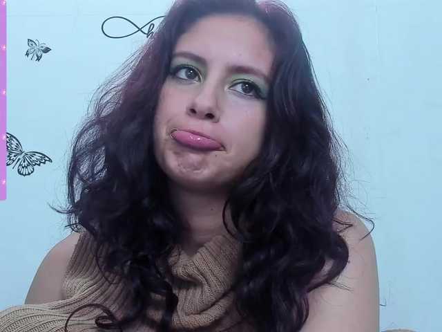 Live sex webcam photo for trixy26 #277757694