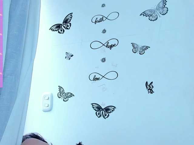 Live sex webcam photo for trixy26 #277759414