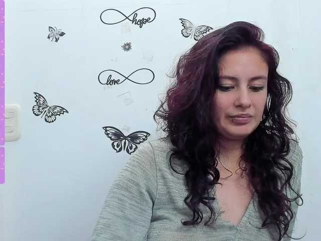 Live sex webcam photo for trixy26 #277771274