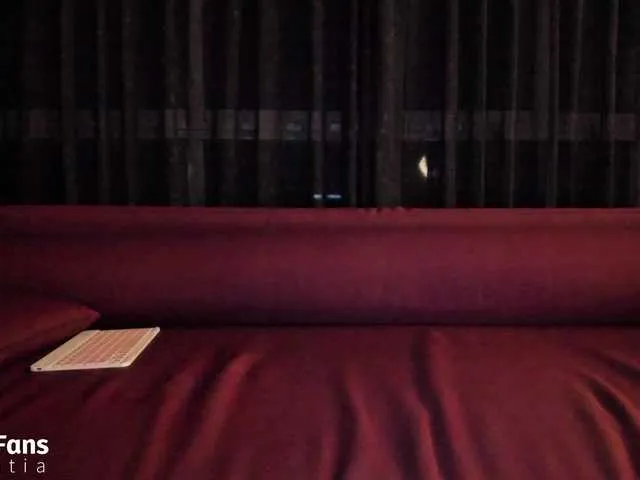 Live sex webcam photo for tryshow #275990947