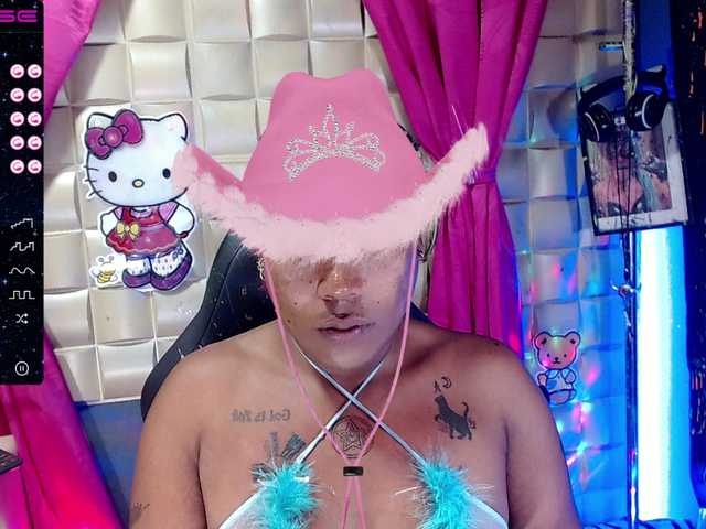 Live sex webcam photo for tsVIOLETT #274485248