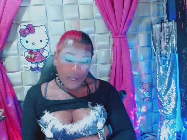 Live sex webcam photo for tsVIOLETT #274546716