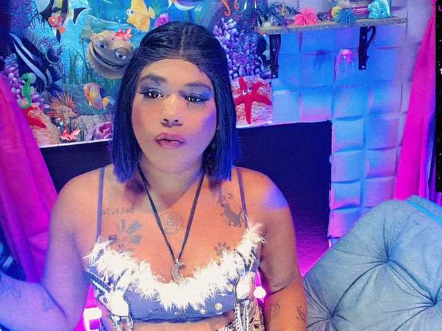 Live sex webcam photo for tsVIOLETT #274685103