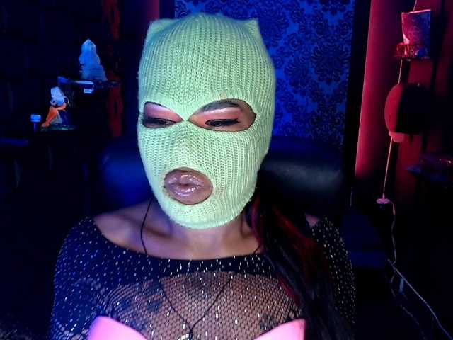 Live sex webcam photo for tsVIOLETT #275553455