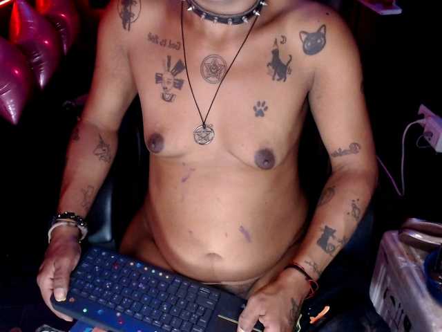 Live sex webcam photo for tsVIOLETT #276362282