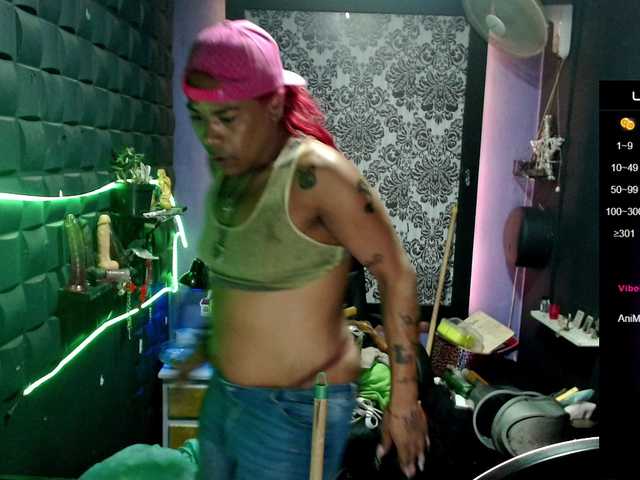 Live sex webcam photo for tsVIOLETT #277035212