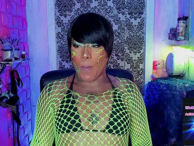 Live sex webcam photo for tsVIOLETT #291279825