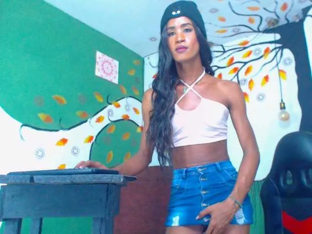 Live sex webcam photo for tsgirlsblack #274431113