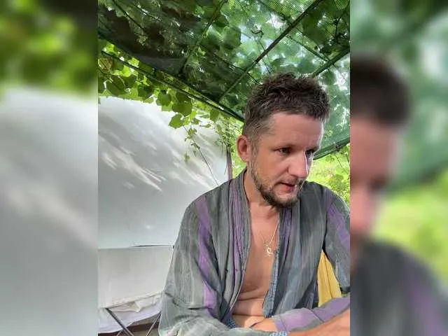 Live sex webcam photo for tumurbekh1 #290012840