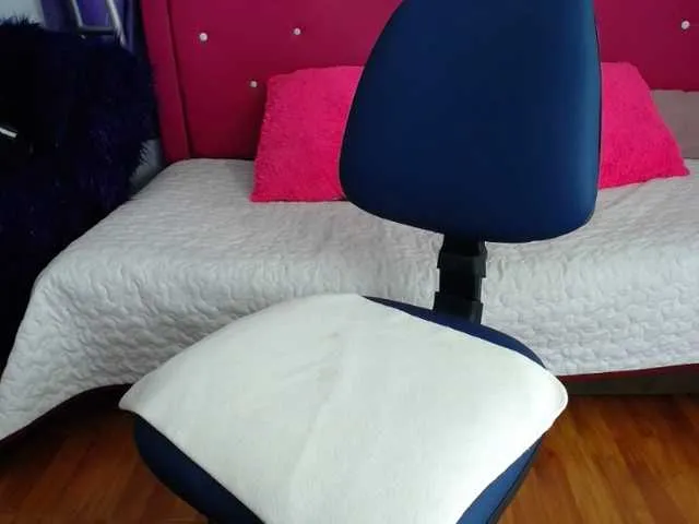 Live sex webcam photo for tutis- #273676172