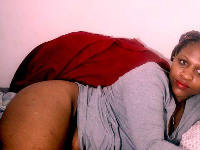 Live sex webcam photo for twerkingbbe4u #276180583