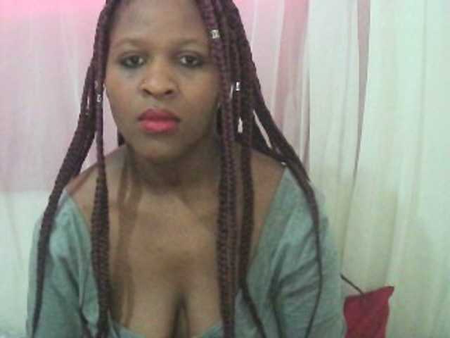 Live sex webcam photo for twerkingbbe4u #276184193