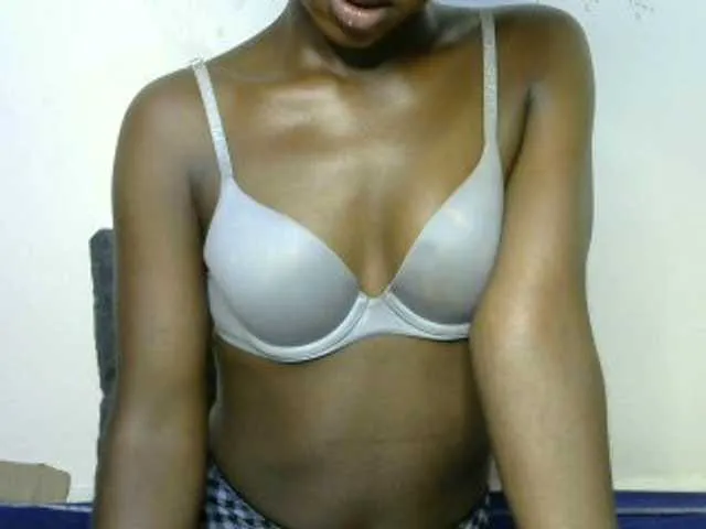 Live sex webcam photo for twickle #289372661