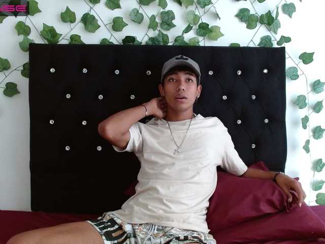 Live sex webcam photo for twinkangelo #276004081