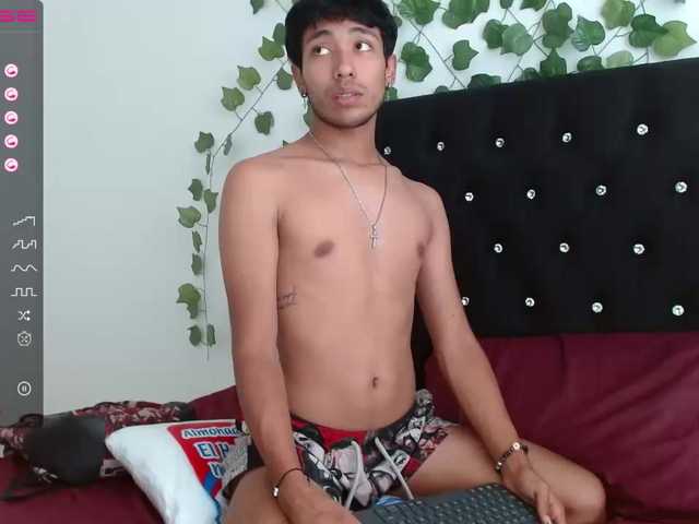 Live sex webcam photo for twinkangelo #276059033