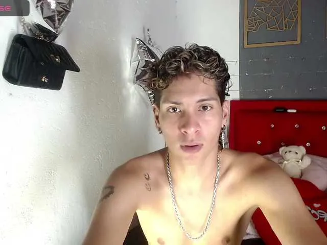 Live sex webcam photo for twinkbunny666 #277425222