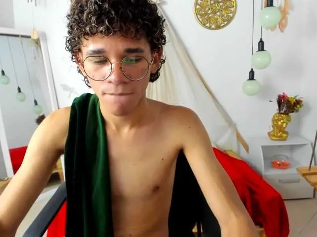 Live sex webcam photo for twinklatin1 #275656164
